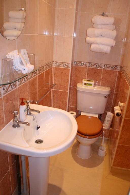 Bridge House B&B Cheltenham Zewnętrze zdjęcie